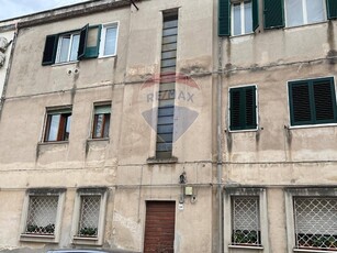 Quadrilocale in Via Torres, Sassari, 1 bagno, 66 m², 1° piano
