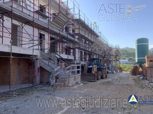 Rustico-Casale-Corte in Vendita ad Gaeta - 183600 Euro