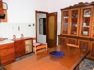 Stanza in Affitto a Catanzaro, zona Fortuna, 175€, 130 m², arredato