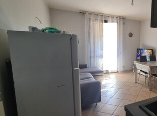 Trilocale a Pontedera, 1 bagno, posto auto, 68 m², 1° piano in vendita