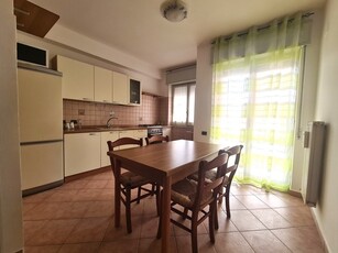 Trilocale in Affitto a Catanzaro, zona Catanzaro Lido, 500€, 80 m², arredato