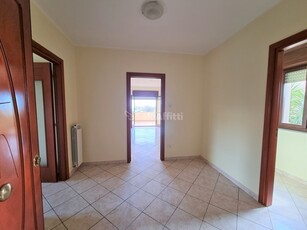 Trilocale in Affitto a Catanzaro, zona Germaneto, 500€, 105 m²