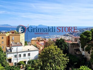 Trilocale in Affitto a Napoli, 1'600€, 100 m²