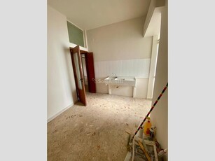 Trilocale in Affitto a Reggio Calabria, zona S. Caterina, 450€, 90 m²