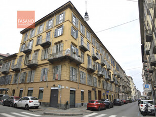 Trilocale in affitto in Via Montevecchio 12, Torino