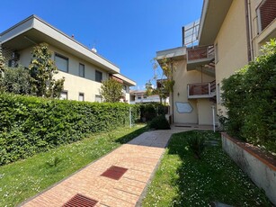 Trilocale in Vendita a Massa, zona Marina di Massa, 155'000€, 65 m²