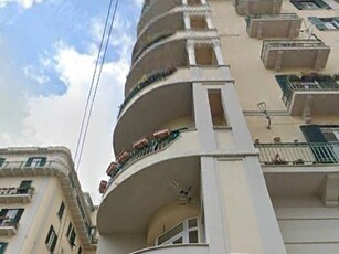 Trilocale in Vendita a Napoli, zona Chiaia, 750'000€, 110 m²