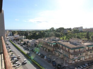 Trilocale in Vendita a Siracusa, zona viale Teracati, 135'000€, 140 m²