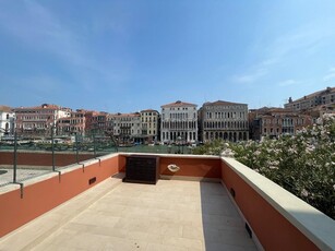 Ufficio in Affitto a Venezia, 4'200€, 55 m²