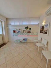 Ufficio in Affitto ad Livorno - 550 Euro