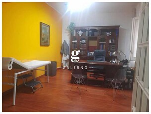 Ufficio in Affitto ad Salerno - 1000 Euro