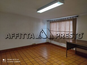Ufficio / Studio in affitto a Collesalvetti - Zona: Stagno