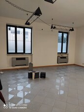 Ufficio / Studio in affitto a Lucca