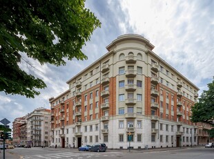 Vendita Appartamento Via Lessona, Torino
