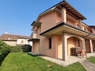 Villa a Schiera in vendita a San Possidonio - Zona: San Possidonio