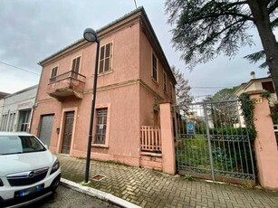 Villa a Schiera in Vendita ad Fabriano - 165000 Euro