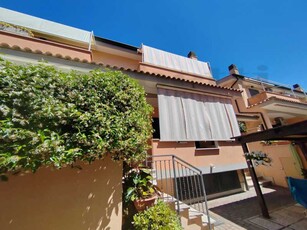 Villa a Schiera in Vendita ad Fiumicino - 339000 Euro