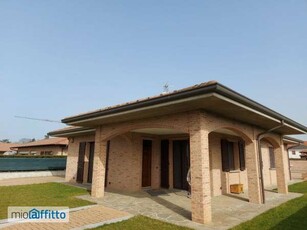 Villa arredata con terrazzo Alessandria