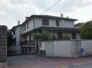 Villa Bifamiliare in Vendita ad Arzignano - 186750 Euro