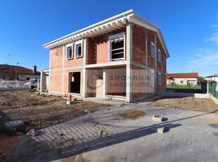 Villa Bifamiliare in Vendita ad Campolongo Maggiore - 330000 Euro