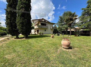 Villa con giardino a Castelfiorentino