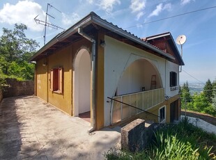 Villa con giardino in via casellina 291, Zocca