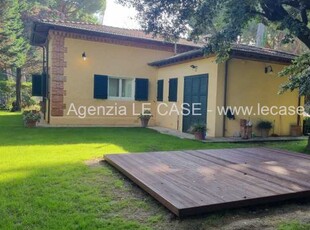 Villa in Affitto ad Forte Dei Marmi - 25000 Euro