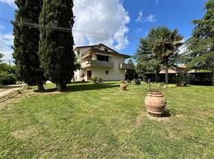 Villa in buono stato di 300 mq.