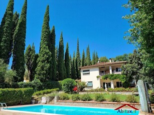 Villa in Vendita a Arezzo, 2'850'000€, 803 m²