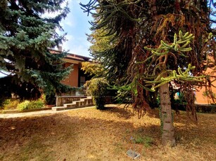 Villa in vendita a Busto Arsizio