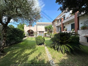 Villa in vendita a Giugliano in Campania - Zona: Varcaturo