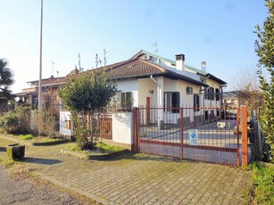 Villa in vendita a Noviglio