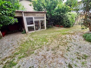 Villa in Vendita a Pisa, 570'000€, 280 m², con Box