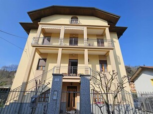 Villa in vendita a Vigliano Biellese