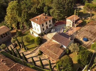 Villa in Vendita ad Bagni di Lucca - 1350000 Euro