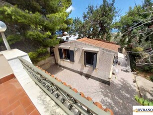 Villa in Vendita ad Carini - 100000 Euro