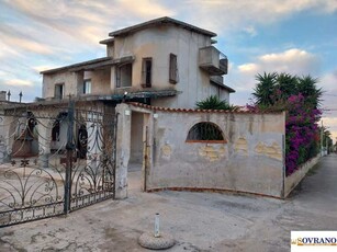 Villa in Vendita ad Carini - 200000 Euro