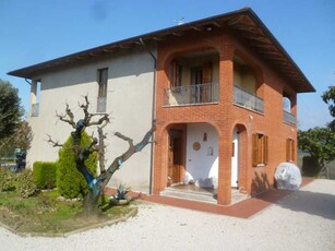 Villa in Vendita ad Castiglione del Lago - 450000 Euro