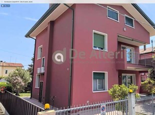 Villa in Vendita ad Jesolo - 585000 Euro