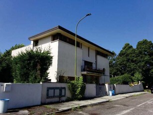 Villa in Vendita ad Mogliano Veneto - 476250 Euro