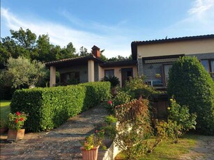 Villa in Vendita ad Montecchio - 250000 Euro