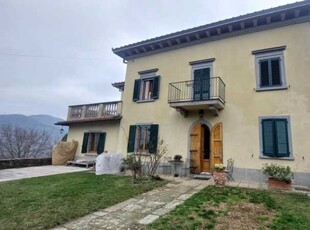 Villa in Vendita ad Rufina - 720000 Euro
