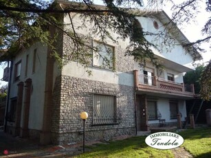 Villa in Vendita ad Sarzana - 380000 Euro
