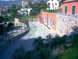 Villa in Vendita ad Spotorno - 700000 Euro