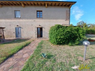 Villa in Vendita ad Volterra - 70000 Euro