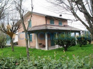 Villa in vendita in Via Piolo, San Polo D'enza
