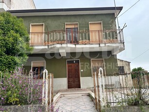 villa indipendente in vendita a Vallata