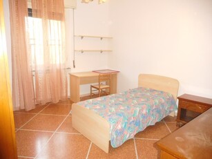 Villa quadrifamiliare a Pisa, 4 locali, 1 bagno, 90 m², 1° piano