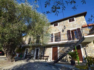 Villa Singola in Vendita ad Bordighera - 750000 Euro