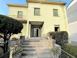 Villa Singola in Vendita ad Fara Gera D`adda - 450000 Euro